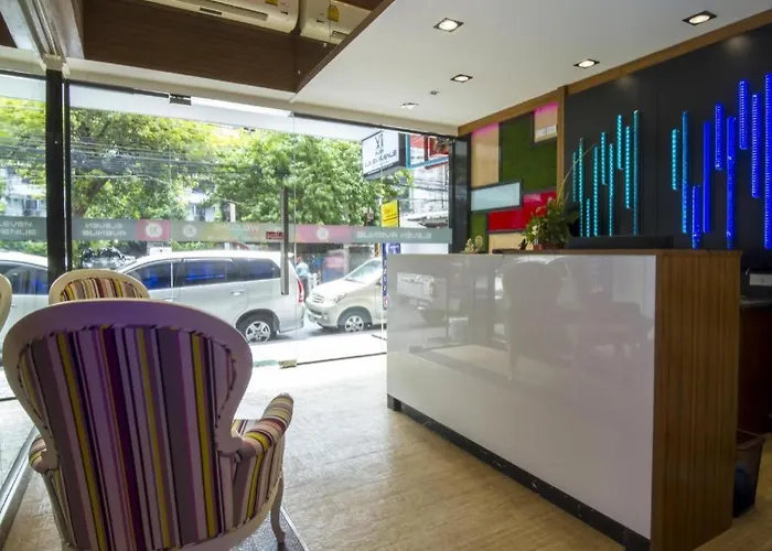 Eleven Avenue 酒店 曼谷