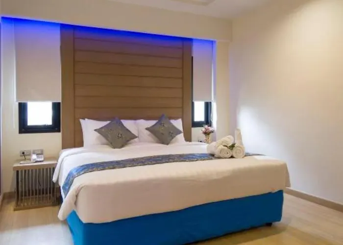 Eleven Avenue 3*