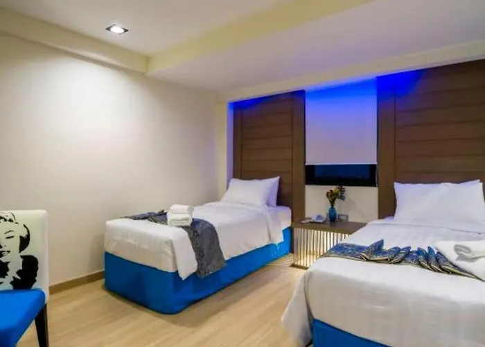 Eleven Avenue 3*