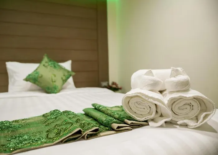 Eleven Avenue 3*